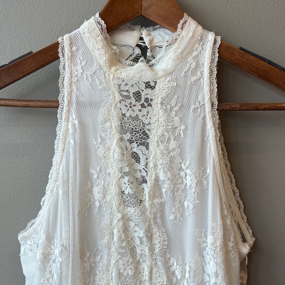 Free People Verushka Elegant White Lace Dress, size 6 - Picture 3 of 7
